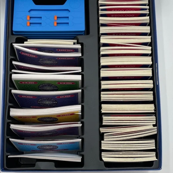 Vintage 2000 Who Wants to Be a Millionaire Junior Board Game - Picture 3 of 4